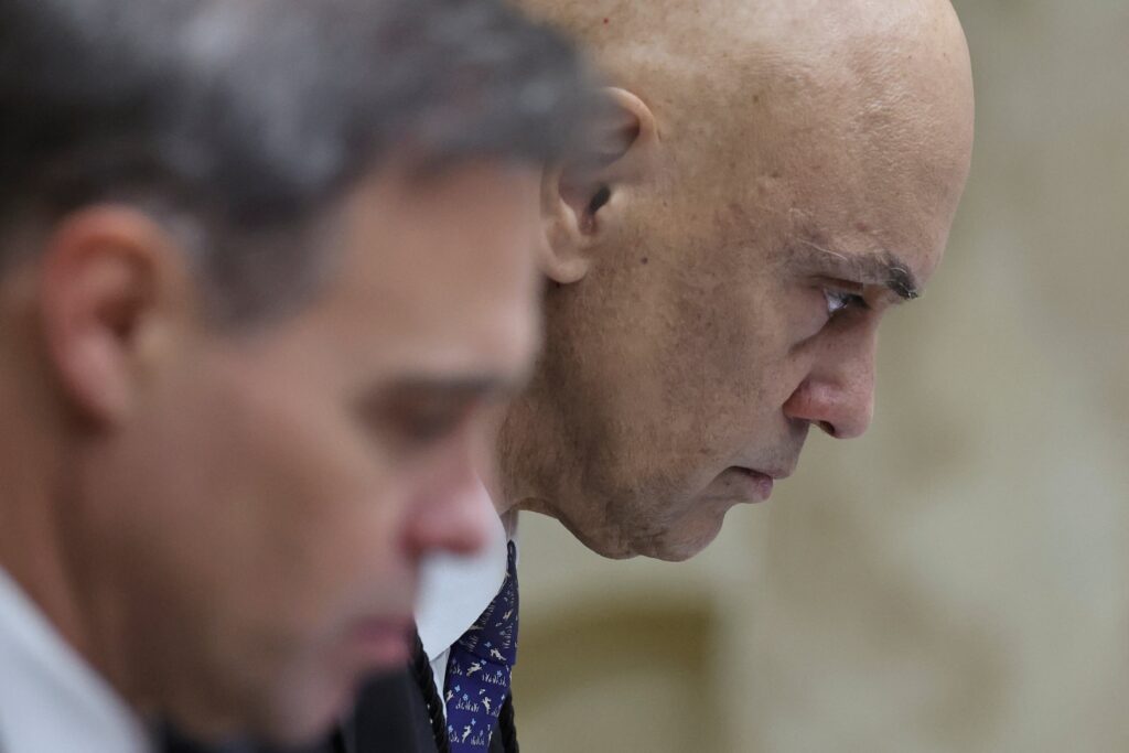 Plenário do STF analisa relatório da PF sobre relação entre Moraes e Vorcaro